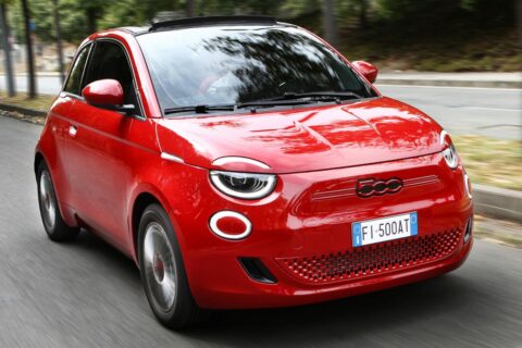 Fiat 500 (red) 1 Klein